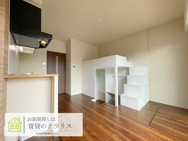 クレアドーレ京都二条の居間・リビング