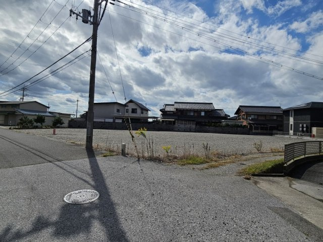 南川瀬町売地の前面道路含む現地写真