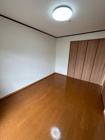 シャトーつつじが丘の寝室