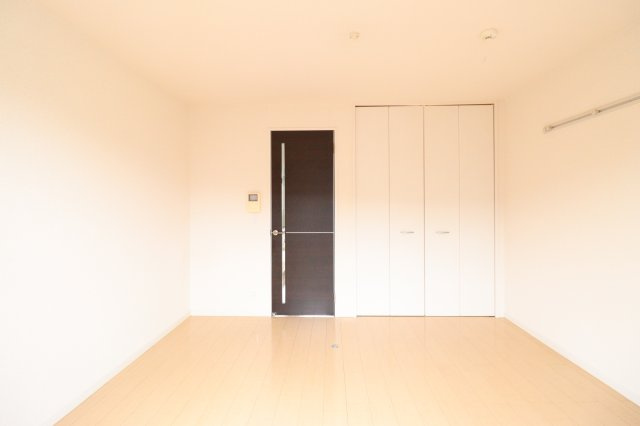 モナリエ稲成町の居間・リビング|単身の方におすすめのお部屋です！