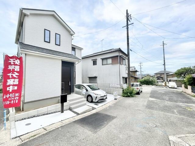 新築戸建て・仲介手数料無料）小牧市本庄５７番・A号棟の前面道路含む現地写真
