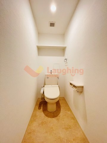 グランドウェルストーンのトイレ|落ち着いた色調のトイレです