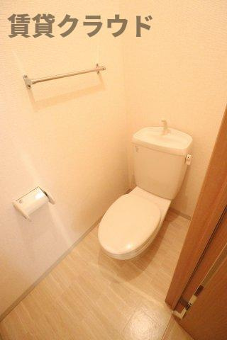フェリシタ ドゥジェームのトイレ|コンパクトで使いやすいトイレです