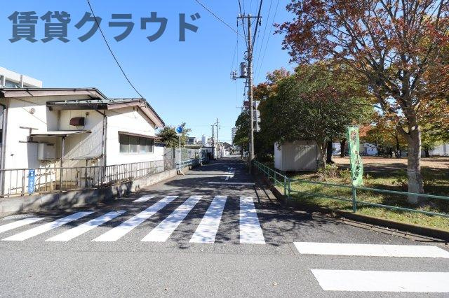 フェリシタ ドゥジェームの周辺