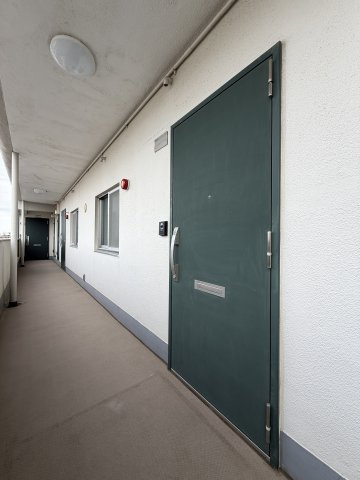 武蔵野市境１丁目の中古マンションの玄関