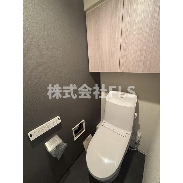 新宿区西新宿７丁目の賃貸マンションのトイレ