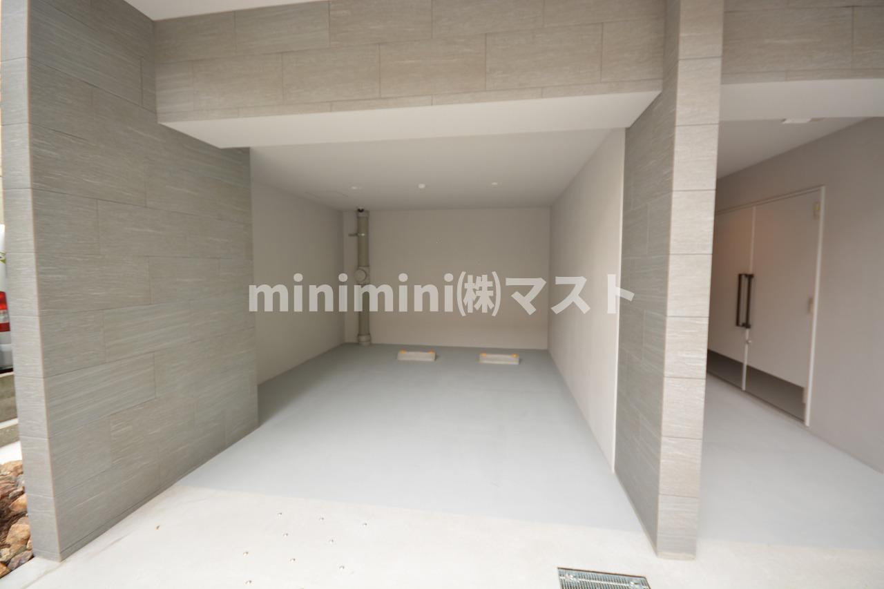 大阪市西区新町３丁目の賃貸マンションの駐車場