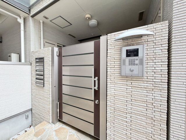 フジパレス立花町Ⅰ番館のエントランス
