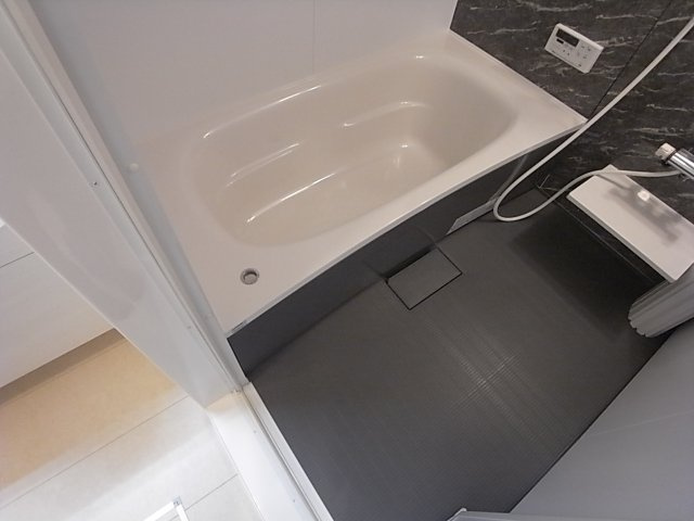 エイシン香里園の浴室
