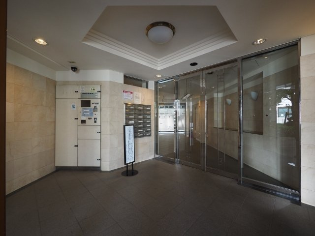 エスコート学芸大学のエントランス|清潔なエントランスです