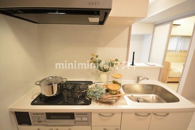 大阪市西区西本町１丁目の賃貸マンションのキッチン