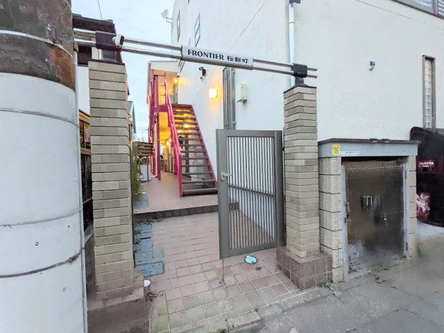 フロンティア桜新町のエントランス|落ち着いたエントランスです