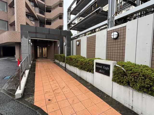 グランイーグル溝の口のエントランス