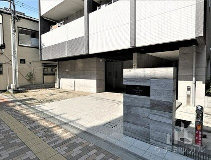 台東区竜泉３丁目の賃貸マンションのエントランス
