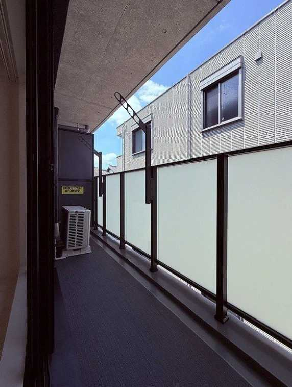 ルネサンスコート三軒茶屋カルム　駅近　築浅　常時ゴミ出し可のバルコニー