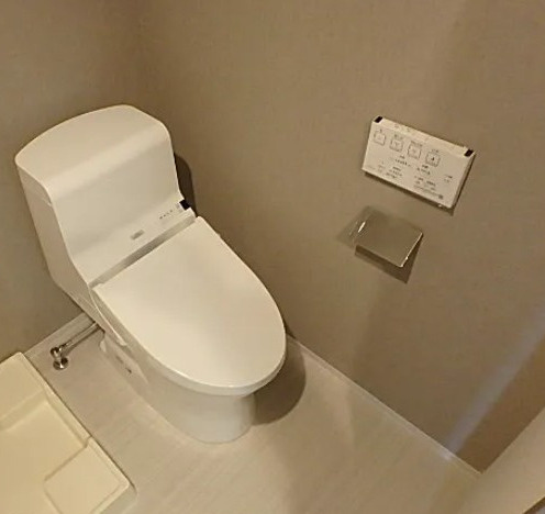 ＡＸＡＳＨＹ’ｓ板橋区役所前のトイレ