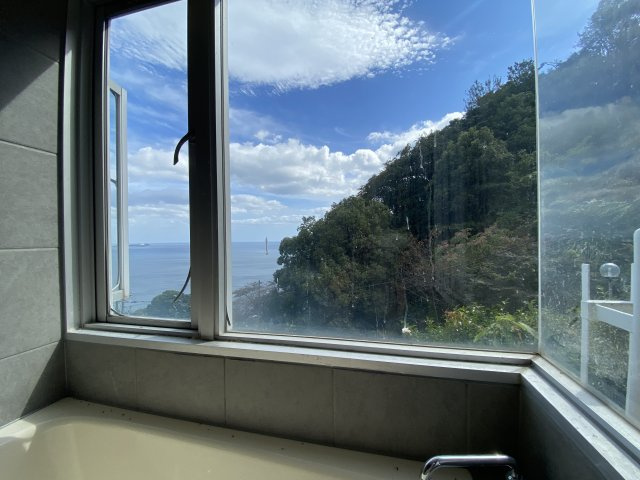 ヴィラ南熱海6号棟の浴室|人目が気にならないよう設計されています。