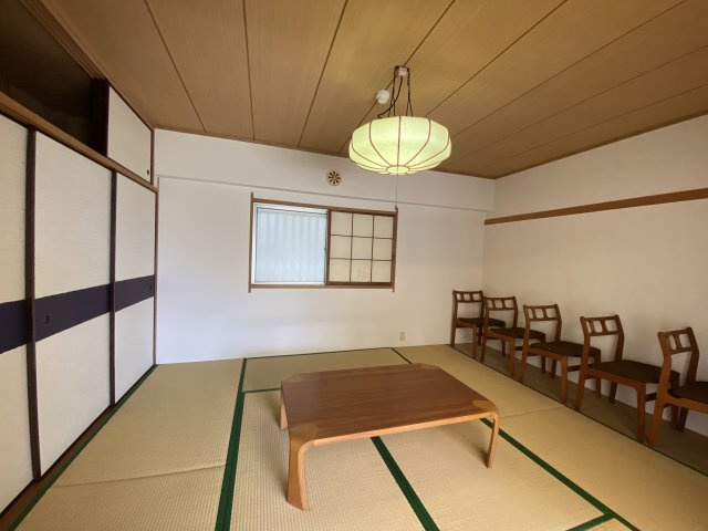 ヴィラ南熱海6号棟の和室|和室にも押し入れ付きで整理整頓もしっかりできます。