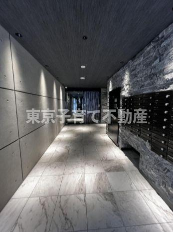S-RESIDENCE駒込六義園のロビー