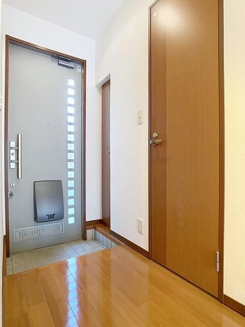 ラベンダーハイツの玄関|ゆったりとした玄関です