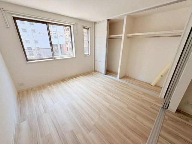 神戸市東灘区田中町４丁目のアパートの居間・リビング