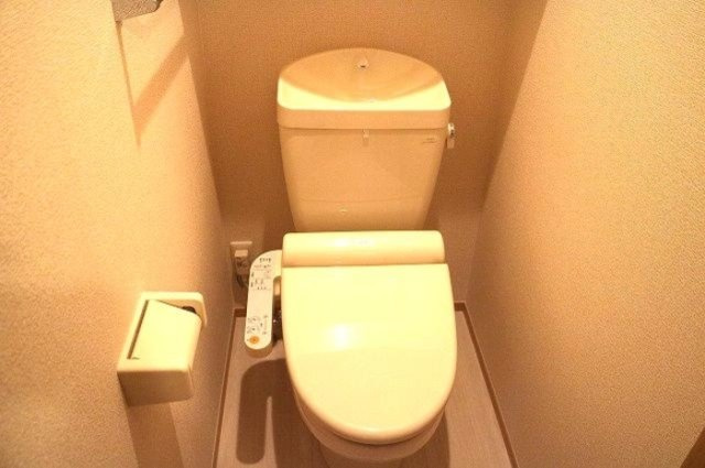 神戸市東灘区森南町３丁目のアパートのトイレ