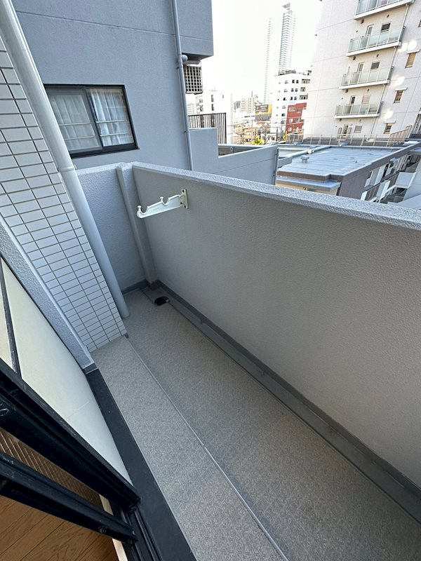 神戸市中央区国香通５丁目の賃貸マンションのバルコニー