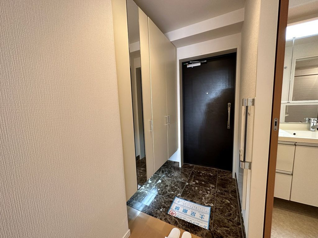 芦屋市大原町の賃貸マンションの玄関