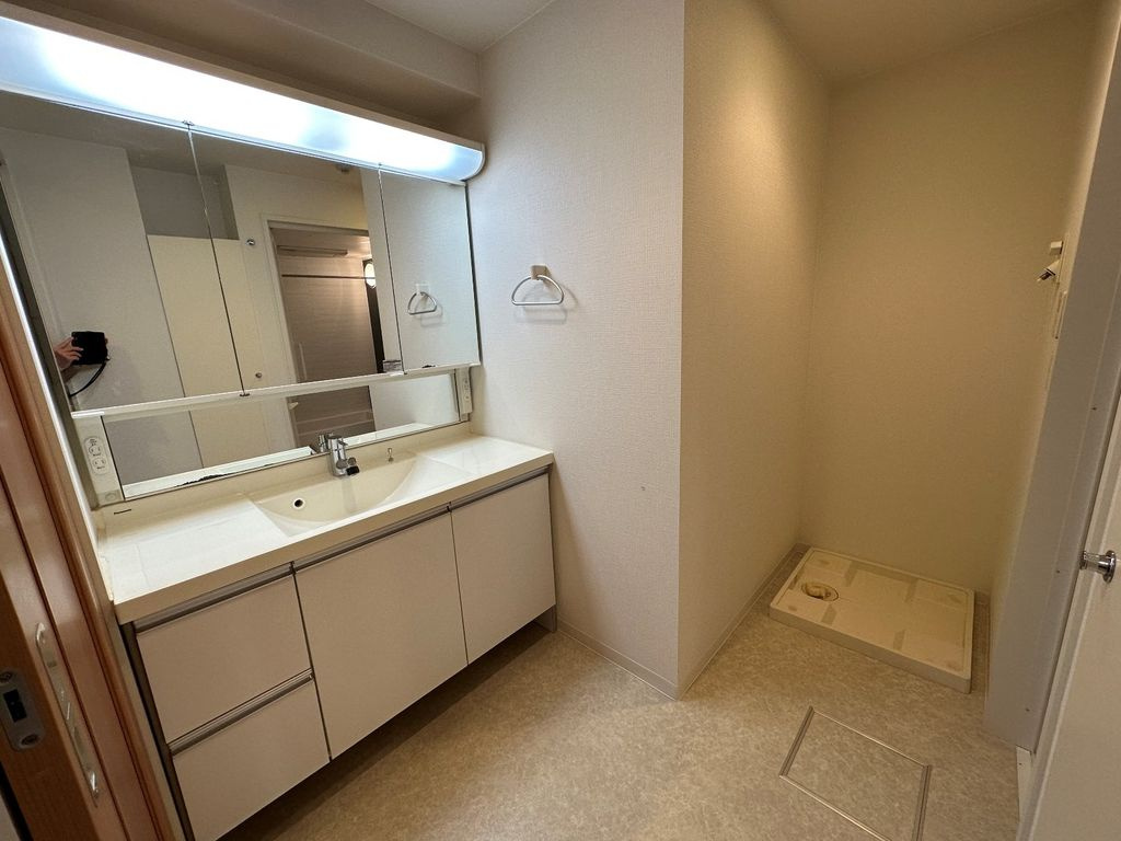 芦屋市大原町の賃貸マンションの洗面所