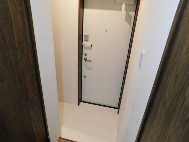 神戸市東灘区住吉本町２丁目の賃貸マンションの玄関