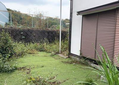 【外観】 | 温水売地 | 土地を買う際、住む地域の自治体や福祉の補助制度にも注目してみましょう。子供や老人の医療補助やゴミ出しのルールなど、自治体によってルールに大きな違いがあるため、暮らしやすい土地で判断するとよいでしょう。