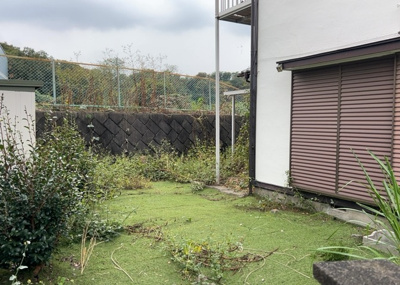【外観】 | 温水売地 | 土地の前の道路に消火栓が設置されていることがあります。この場合、道路交通法第45条第1項により、駐車禁止の場所が指定されています。そのため、車庫などの駐車スペースをつくることができない場合があります。