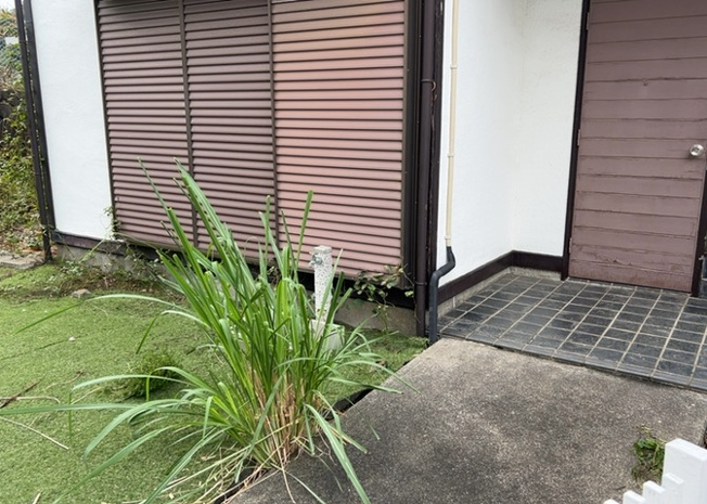 【外観】 | 温水売地 | 隣家の土地はどうなっているのか、生活利便施設が近くにあるのか、学校まで近いかなど、お客様のライフスタイルにあわせたイメージが重要です。また、近くにあると困る施設が近くにないかも確認するといいでしょう。