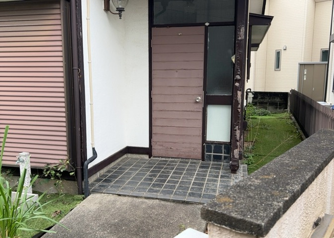 【外観】 | 温水売地 | 土地購入を検討されている場合、境界杭がない状態で購入してしまうと境界確定測量をする必要があり、費用がかかります。購入の前に、売主、隣土地所有者立ち合いのもと境界を確定し境界杭を設置するのがベストです。