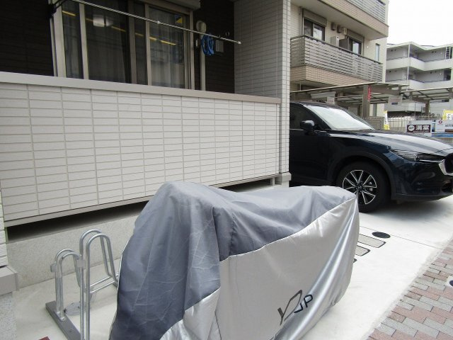 D-room茨木の駐車場