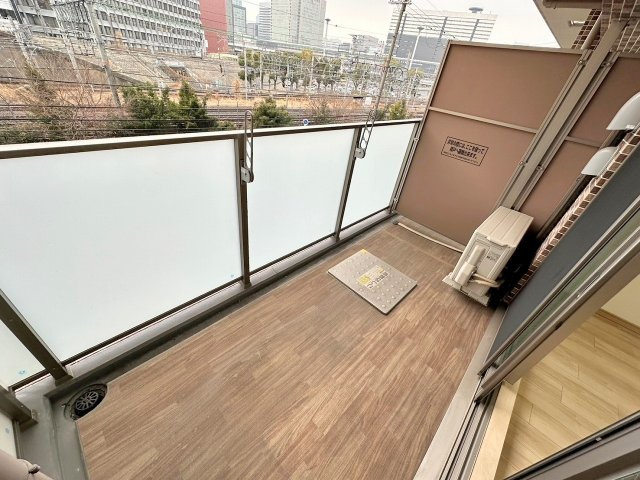 レオングラン新大阪レジデンスのバルコニー