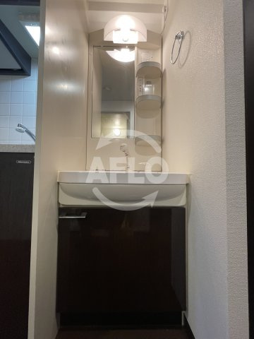 ライジングコートベイシティ西九条ノースの独立洗面台|ライジングコートベイシティ西九条ノース　独立洗面台
