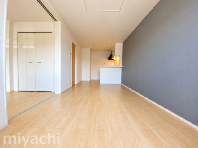 ジュネス　ful ful　Aの居間・リビング