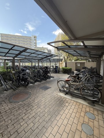 PREMIST ohashi EAST WINGの駐輪場