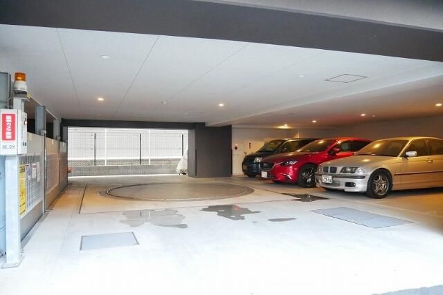 プレディアンスフォート磯子マキシヴの駐車場