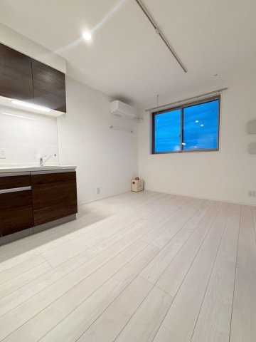 「防音マンション」アスティーレスタジオ曳舟の洋室|防音室は作業部屋として使い分けができる間取りです