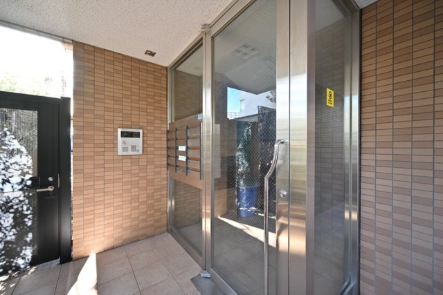 グレイスコート幡ヶ谷のエントランス|建物の内部です
