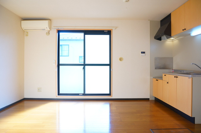 ルミエール・アイユーＣ棟の居間・リビング|※現況優先
