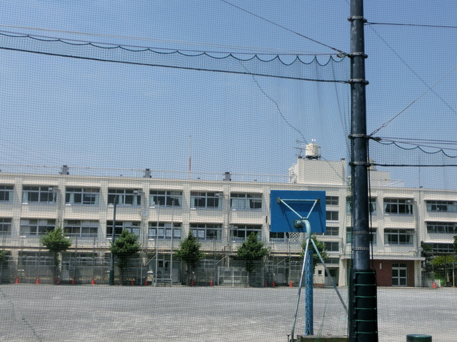 ルミエール・アイユーＣ棟のその他|原小学校