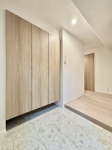 インテリジェントシティの玄関|シンプルで使いやすい玄関です