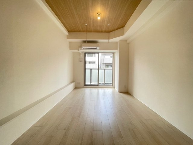 【居間・リビング】 | 新品家具付きマンション台東2(KaGood東京) | 使いやすいリビングです
