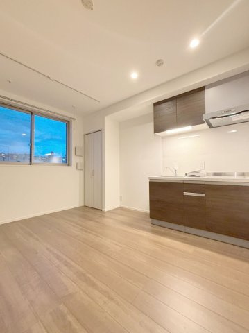 「防音マンション」アスティーレスタジオ曳舟の洋室|防音室は作業部屋として使い分けができる間取りです