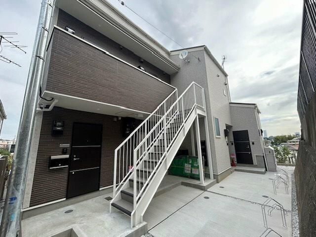 Ｃｒｅｓｔ　井土ヶ谷の外観