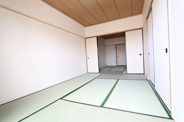 丸二サンハイツの和室|来客時にも便利な和室付き