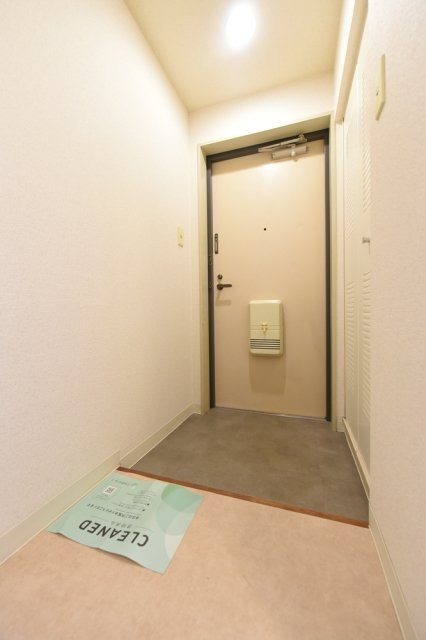 ダイアパレス錦糸町第５の玄関|収納もある玄関です